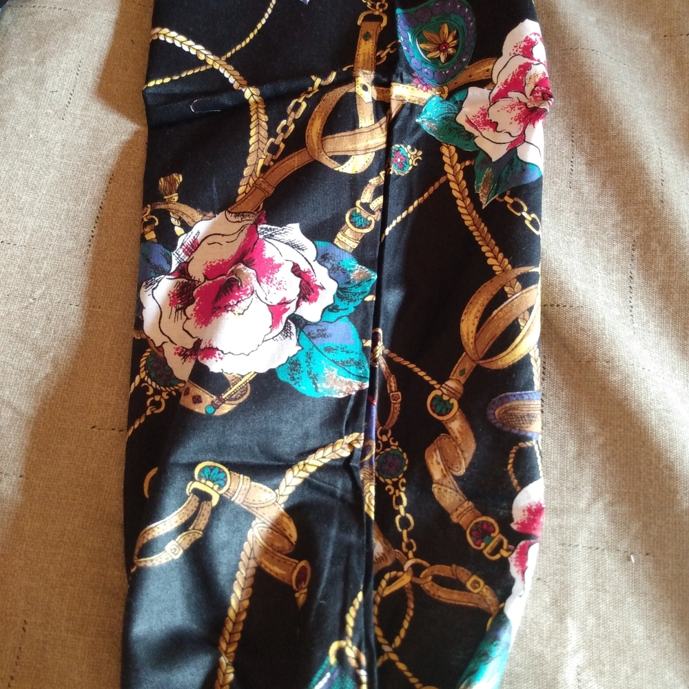 Flowers Plastic bag holder